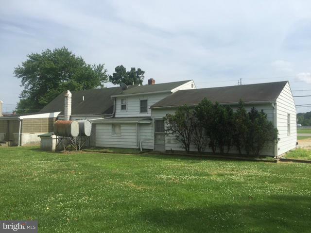 2926 Old Rte 50 Cambridge, MD 21613 - Photo 5 of 17 Exterior (Rear)