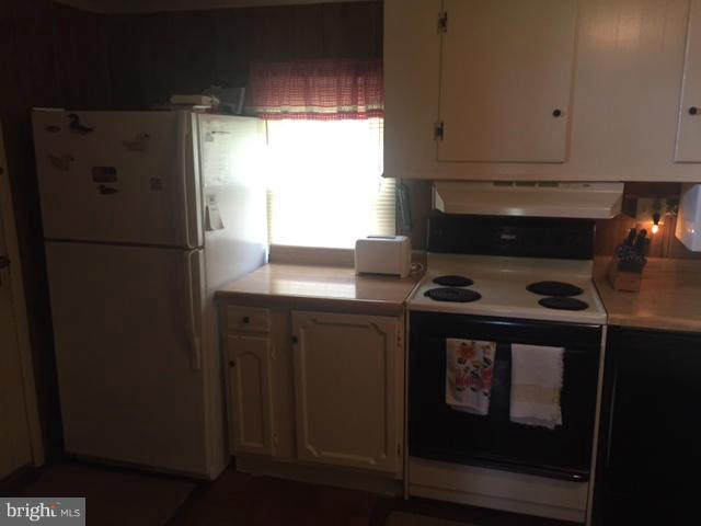2926 Old Rte 50 Cambridge, MD 21613 - Photo 6 of 17 Kitchen