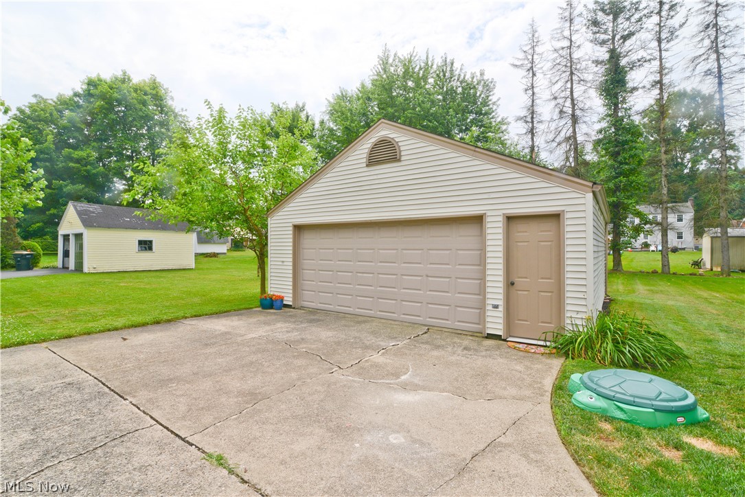 325 Ewing Road Youngstown, OH 44512 - Photo 27 of 29 Gallery Image 27