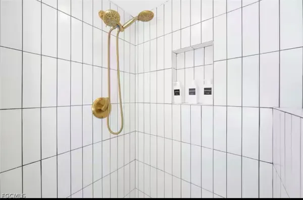 $2,600 | 1810 Northwest 17th Street, Cape Coral, FL 33993