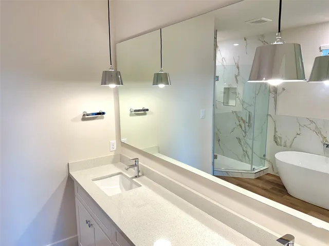 $2,495 | 5624 Bertellis Lane, Houston, TX 77091