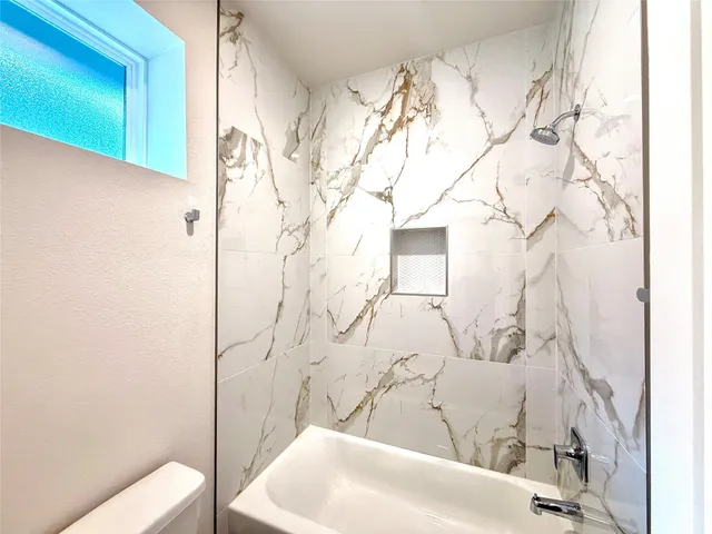 $2,495 | 5624 Bertellis Lane, Houston, TX 77091