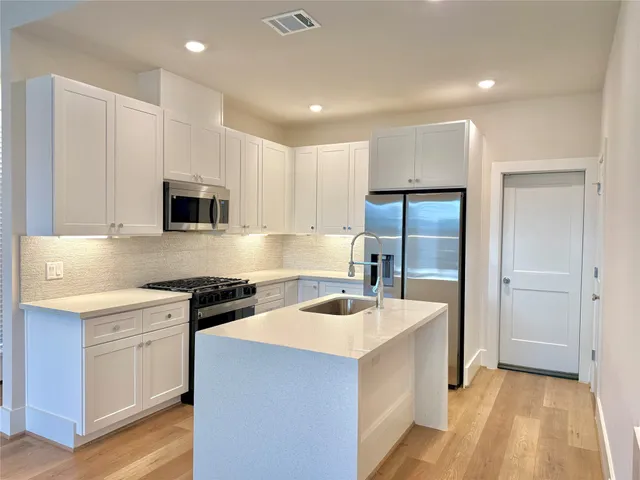 $2,495 | 5624 Bertellis Lane, Houston, TX 77091