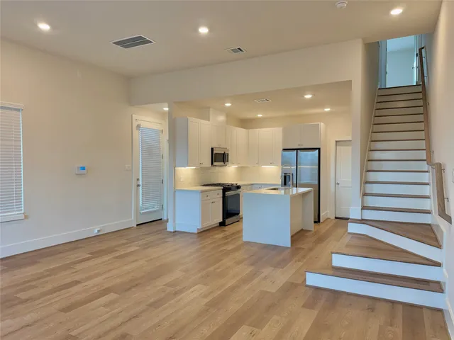 $2,495 | 5624 Bertellis Lane, Houston, TX 77091