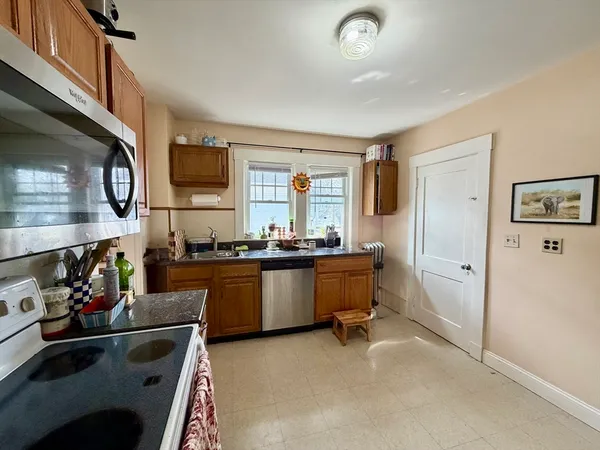 $2,900 | 29 Springfield Street, Unit 29, Watertown, MA 02472