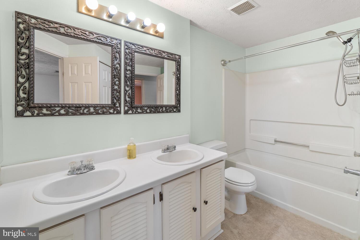 802 Stratford Way, Unit J Frederick, MD 21701 - Photo 19 of 33