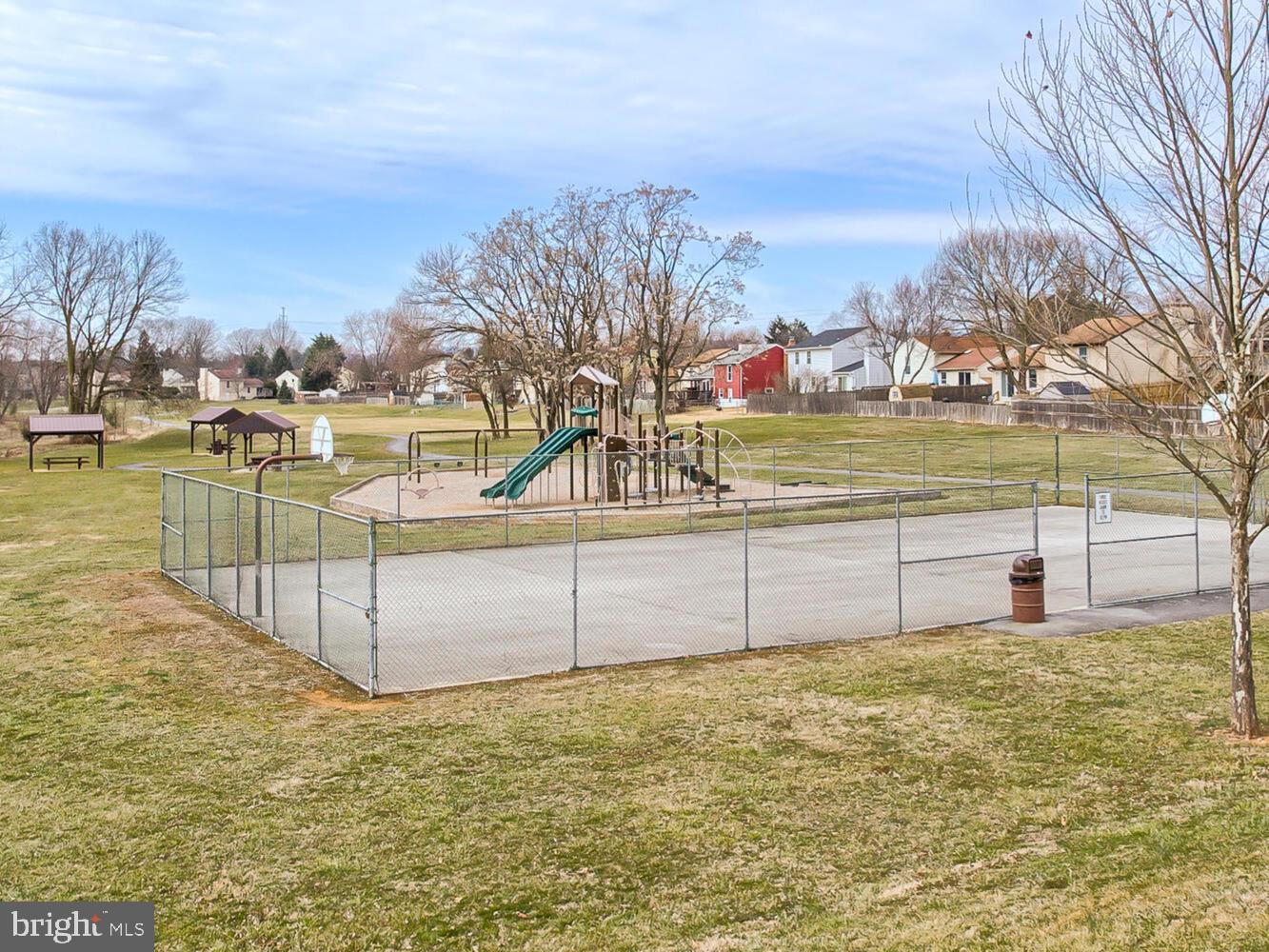 802 Stratford Way, Unit J Frederick, MD 21701 - Photo 32 of 33