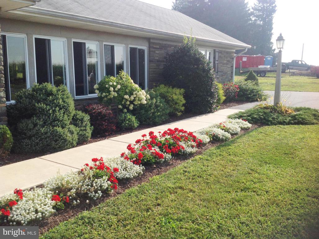 2385 Leabrook Road Lancaster, PA 17601 - Photo 2 of 46
