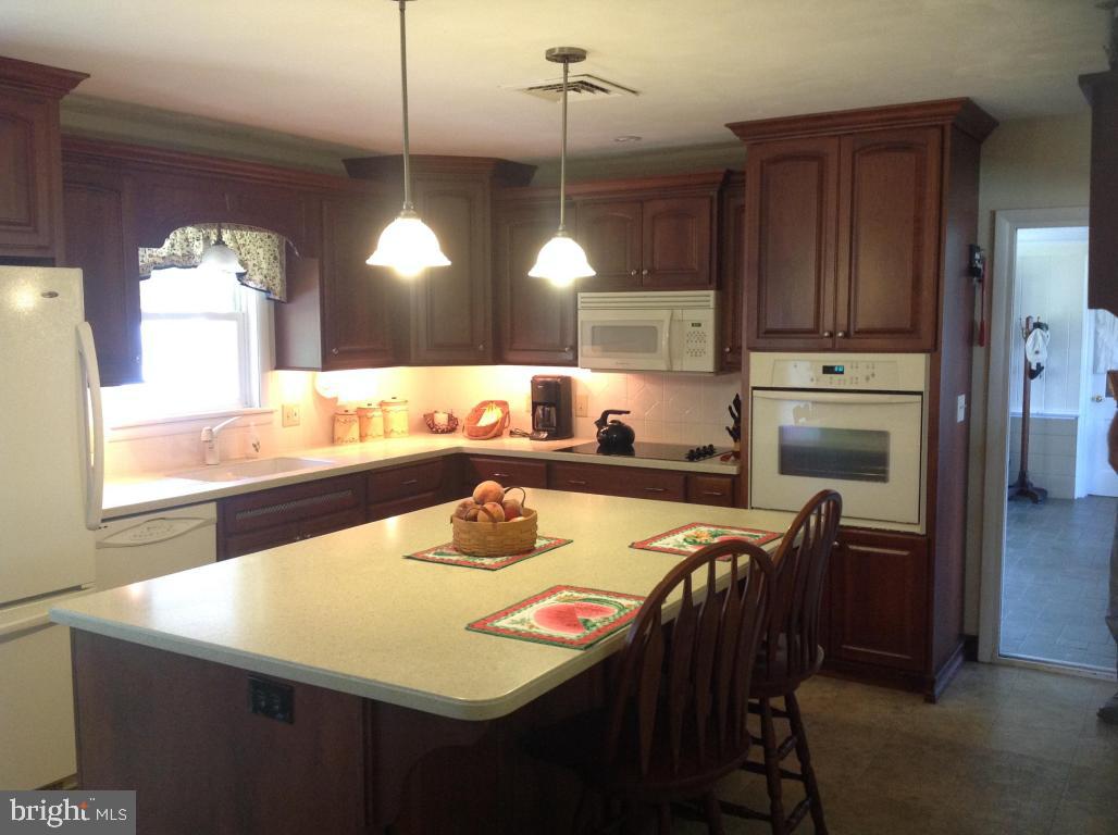 2385 Leabrook Road Lancaster, PA 17601 - Photo 11 of 46
