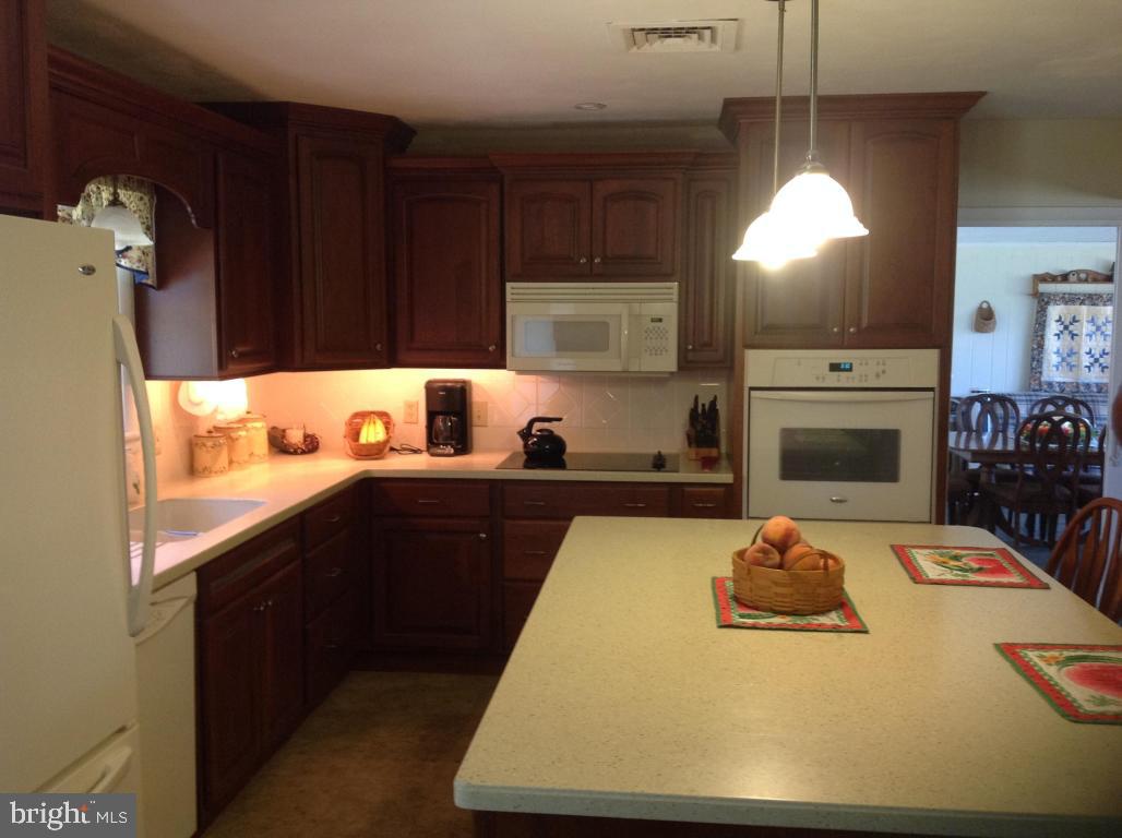 2385 Leabrook Road Lancaster, PA 17601 - Photo 12 of 46