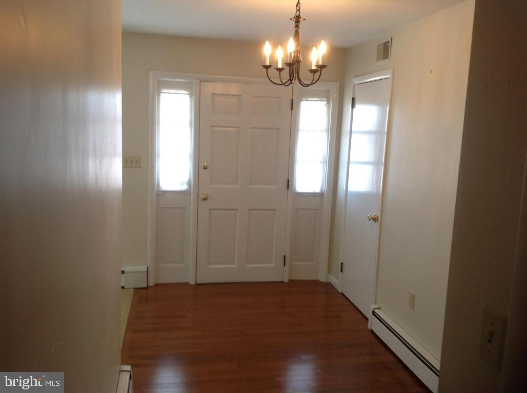 2385 Leabrook Road Lancaster, PA 17601 - Photo 4 of 46
