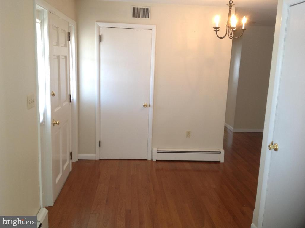 2385 Leabrook Road Lancaster, PA 17601 - Photo 5 of 46
