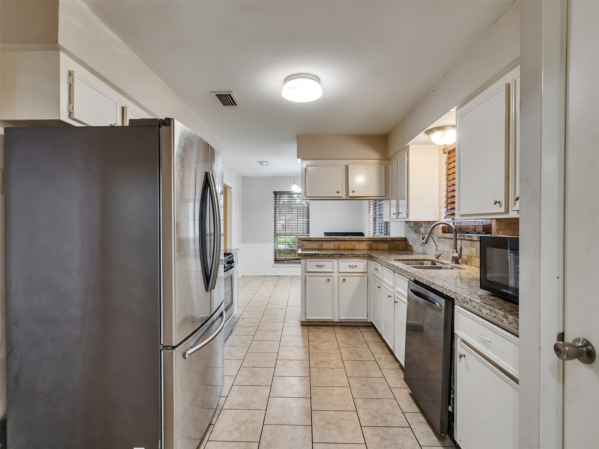 2314 Summer Spring Drive Spring, TX 77373 - Photo 13 of 48