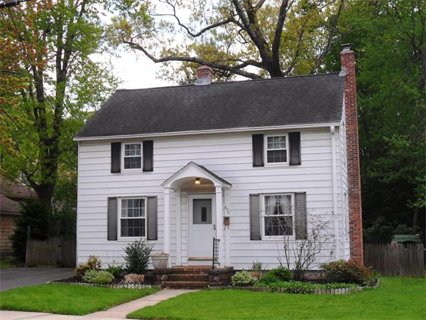 670 Allen Street Springfield, MA 01118 - Photo 2 of 22 Gallery Image 2
