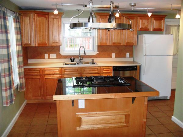 670 Allen Street Springfield, MA 01118 - Photo 5 of 22 Gallery Image 5
