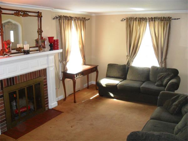 670 Allen Street Springfield, MA 01118 - Photo 9 of 22 Gallery Image 9