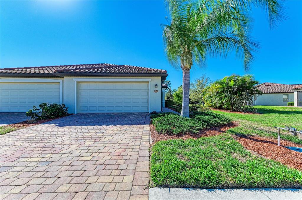 12440 Amica Loop Venice, FL 34293 - Photo 10 of 87