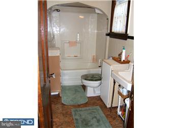 239 Kossuth Street Riverside, NJ 08075 - Photo 7 of 10 Bathroom