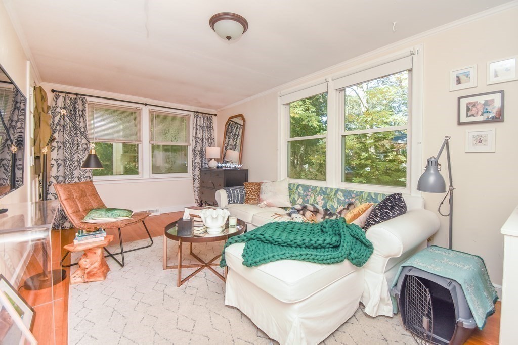 17 Hilltop Road Weston, MA 02493 - Photo 11 of 36