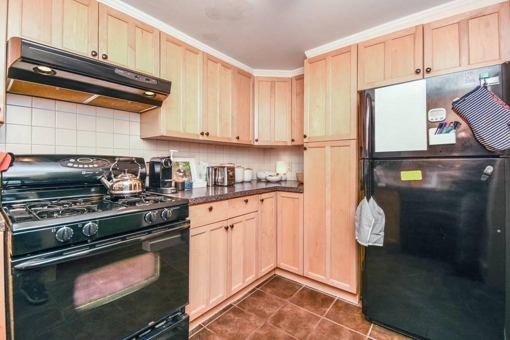 17 Hilltop Road Weston, MA 02493 - Photo 13 of 36