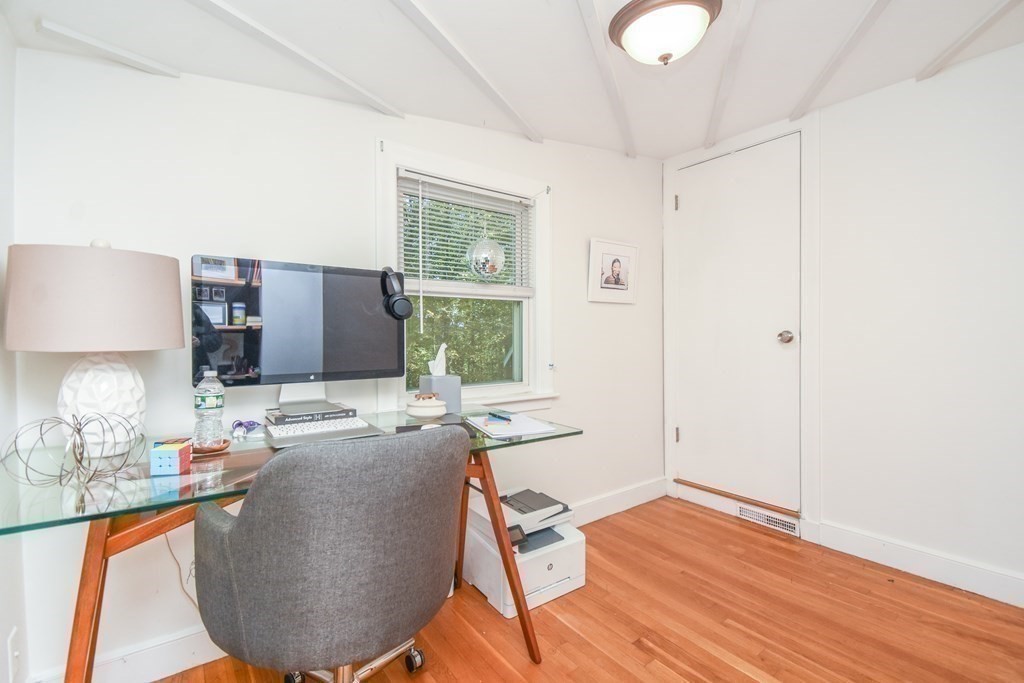 17 Hilltop Road Weston, MA 02493 - Photo 20 of 36