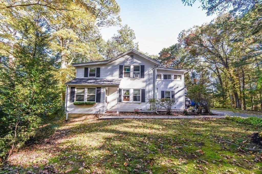 17 Hilltop Road Weston, MA 02493 - Photo 3 of 36