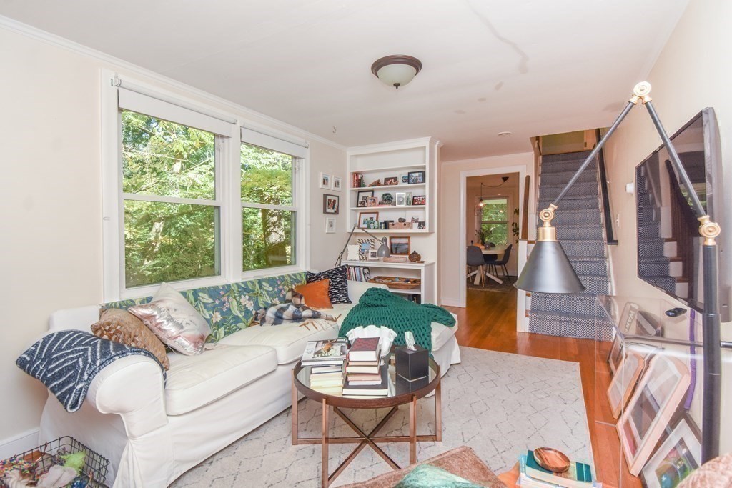 17 Hilltop Road Weston, MA 02493 - Photo 9 of 36