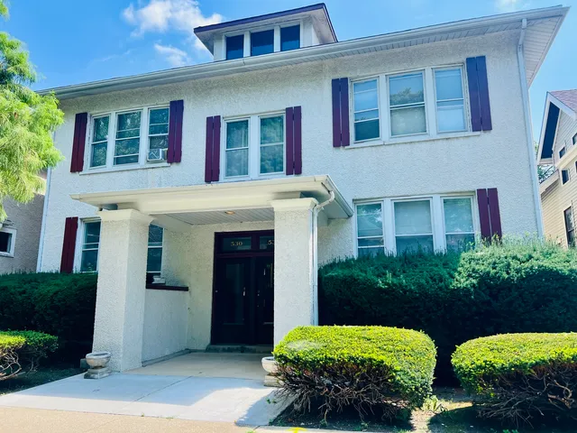 $1,700 | 530 Highland Avenue, Unit 2F, Oak Park, IL 60304