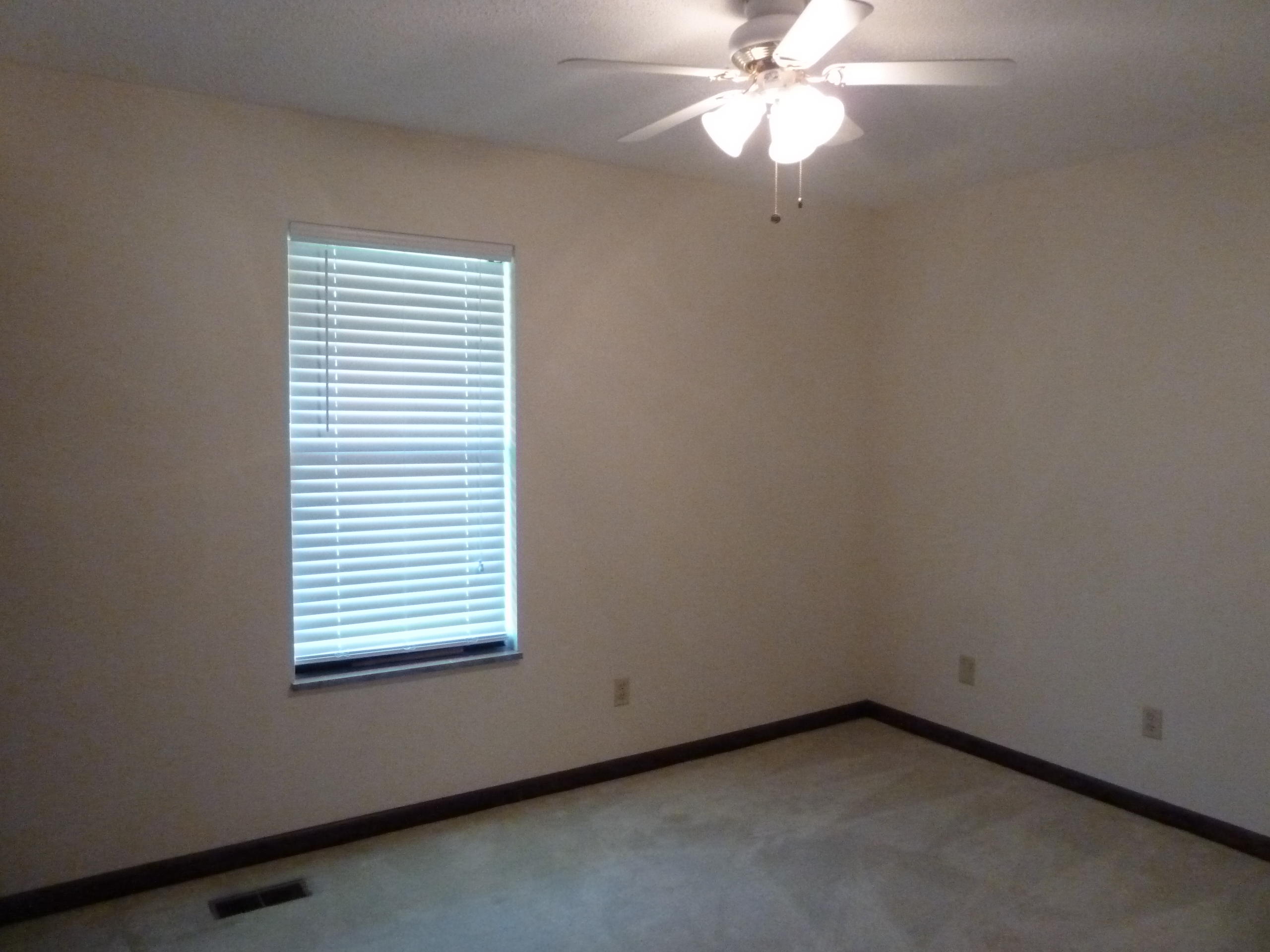 7730 Keswick Road Powell, TN 37849 - Photo 8 of 21 P1200832