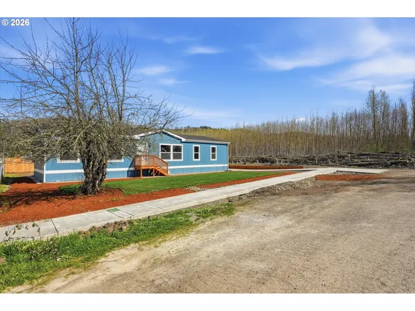 a view of an outdoor space and yard