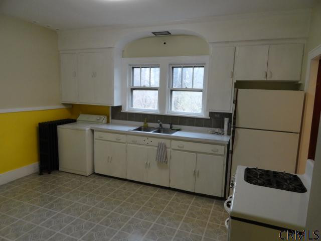 20 Katherine Road Colonie, NY 12205 - Photo 2 of 15 Photo 2