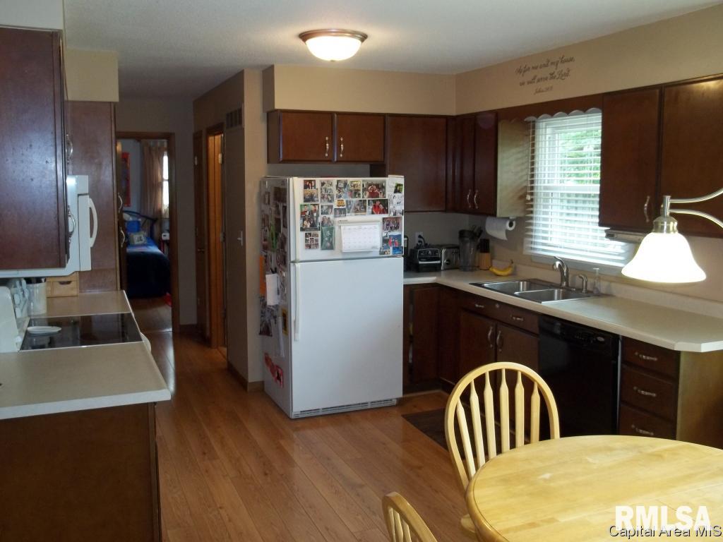 25 Scarlet Lane Springfield, IL 62704 - Photo 5 of 31 Gallery Image 5