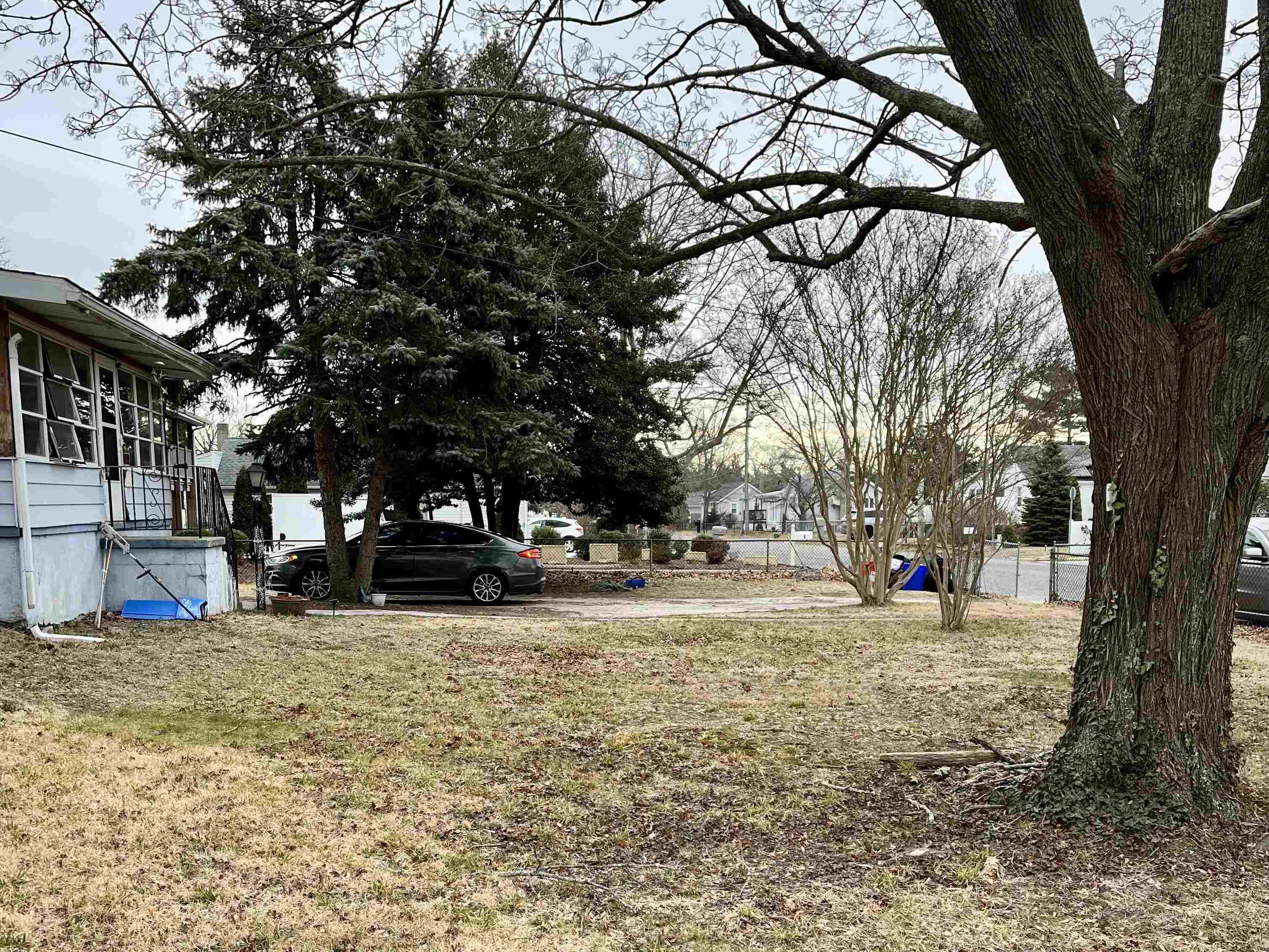 1634 Bayshore Road Villas, NJ 08251 - Photo 6 of 13 a view of a yard with a house in the background