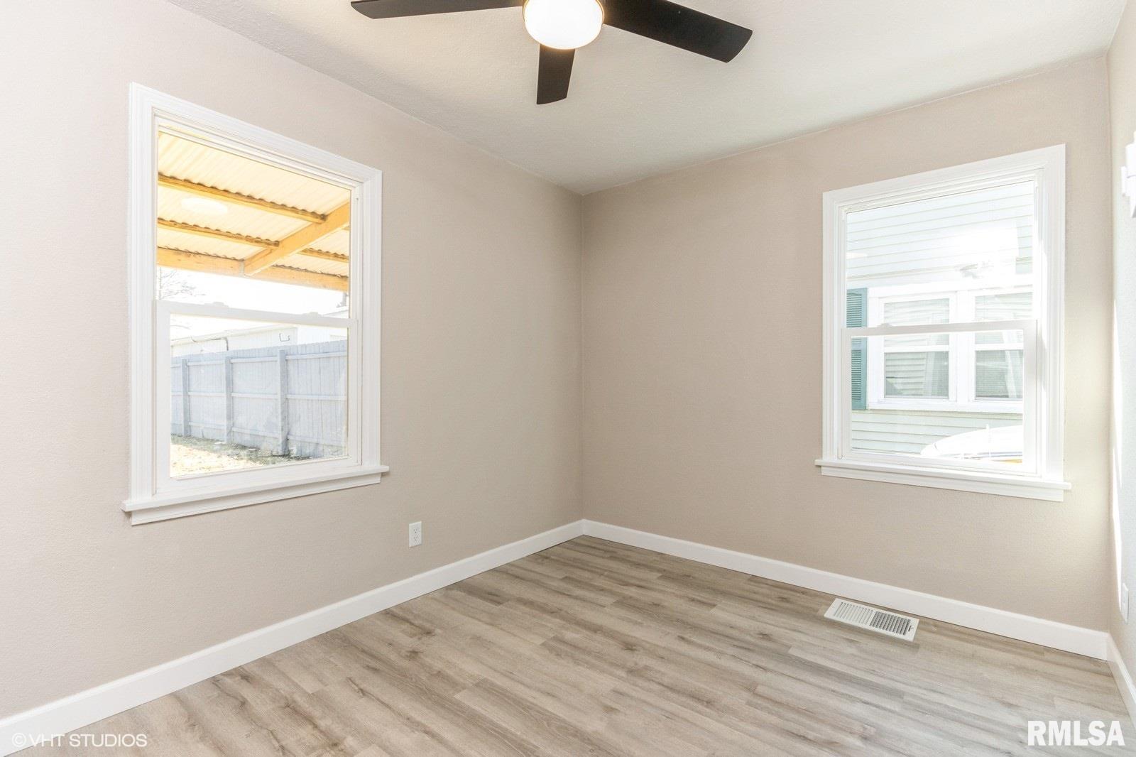 1832 East Keys Avenue Springfield, IL 62702 - Photo 12 of 15