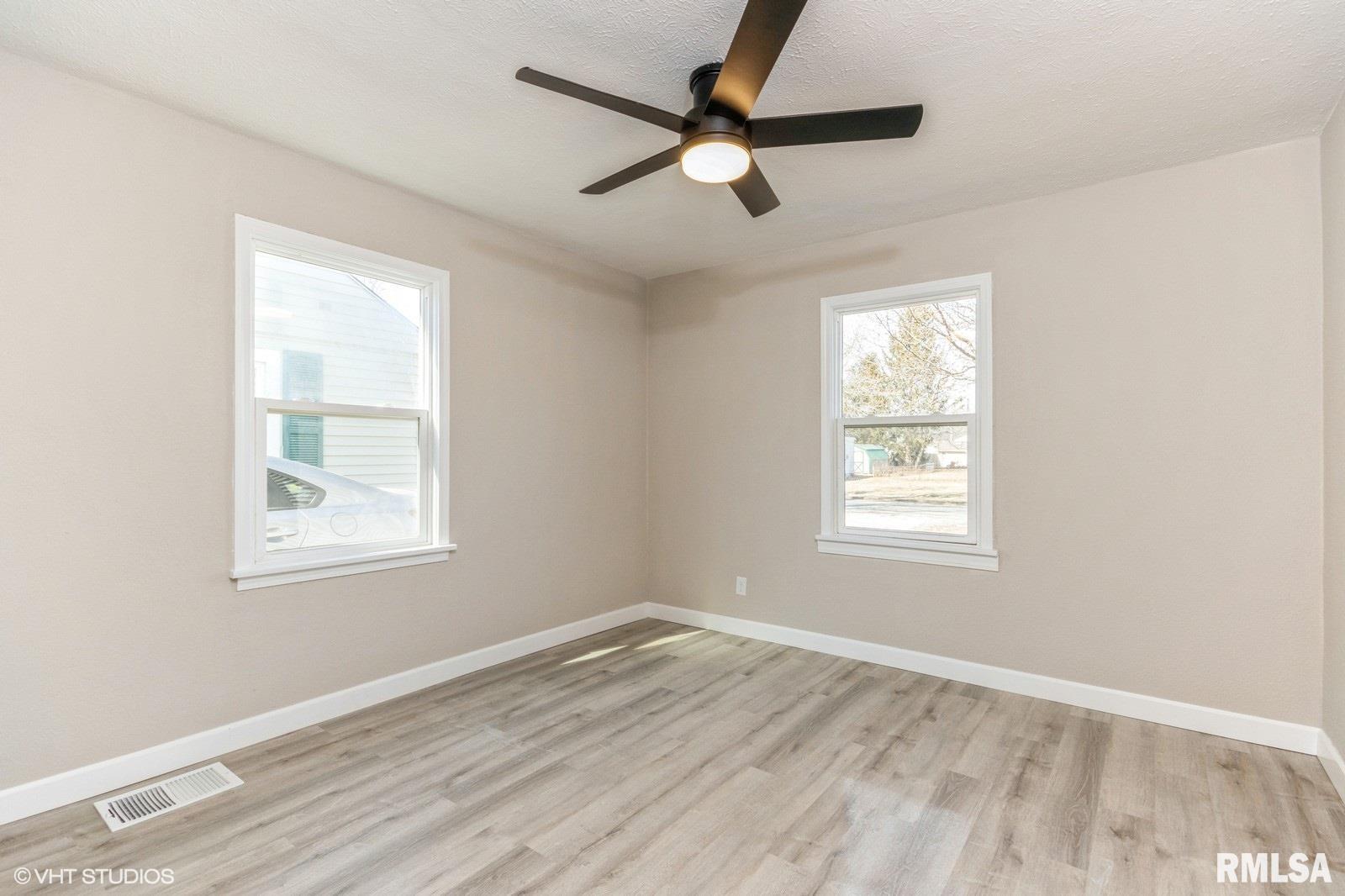 1832 East Keys Avenue Springfield, IL 62702 - Photo 9 of 15