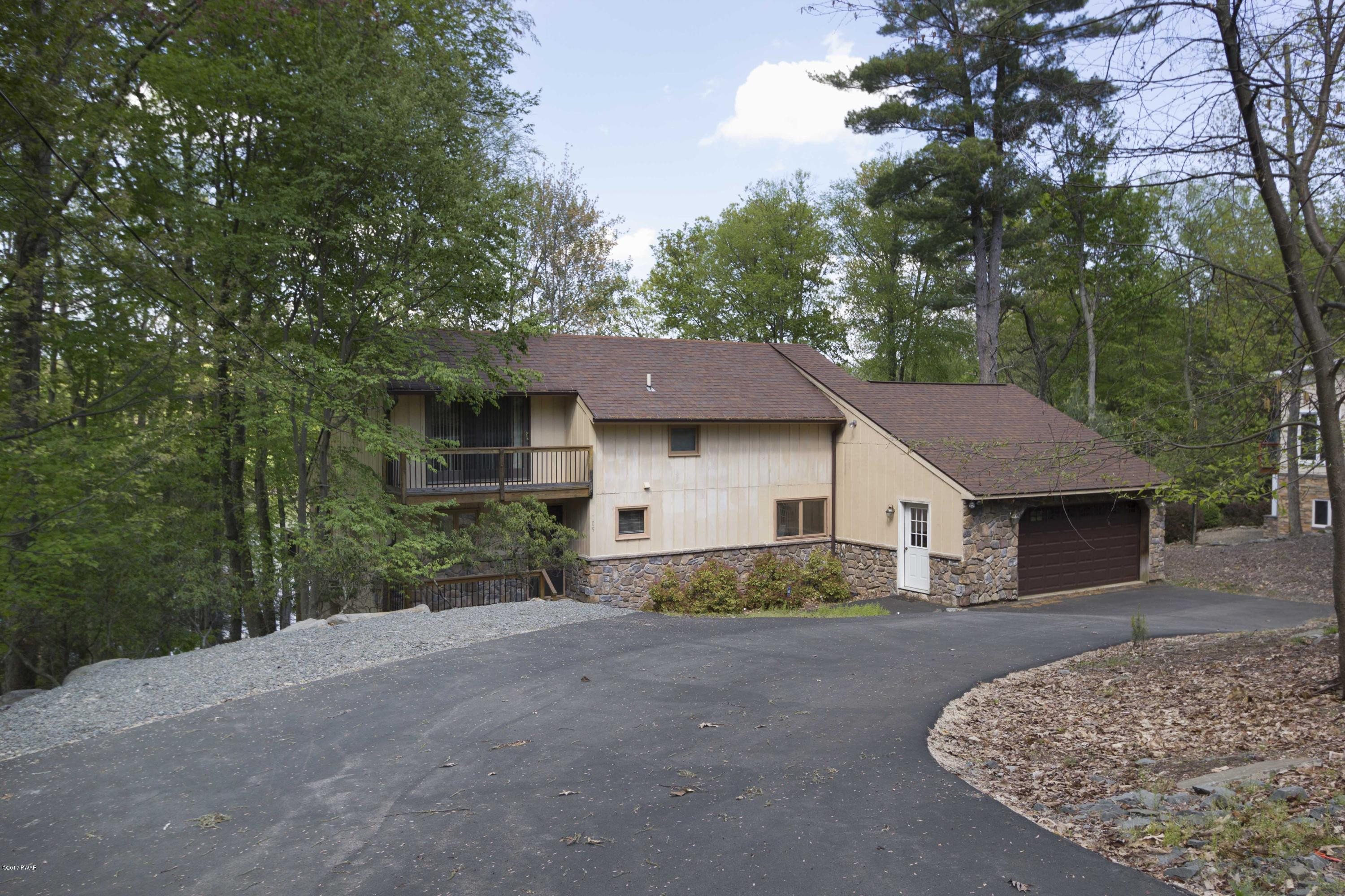 109 Doe Run Road Greentown, PA 18426 - Photo 2 of 34