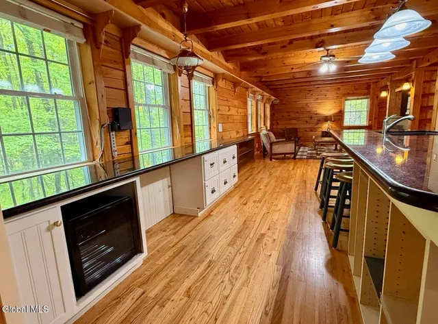 $2,850 | 7 McGowan Circle, Lake George, NY 12845