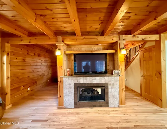 $2,500 | 7 McGowan Circle, Lake George, NY 12845