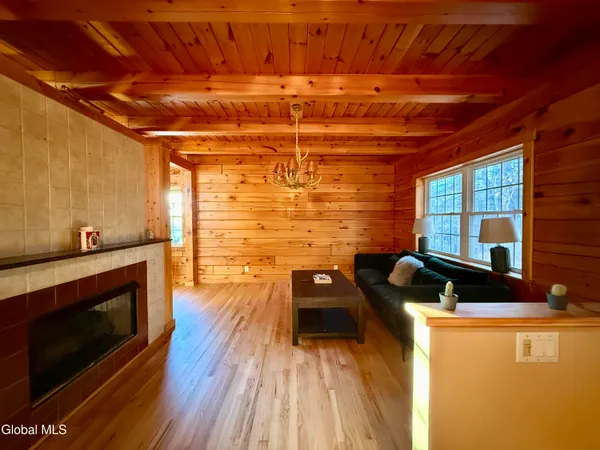 $2,500 | 7 McGowan Circle, Lake George, NY 12845