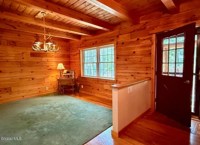 $2,850 | 7 McGowan Circle, Lake George, NY 12845