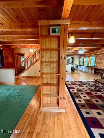 $2,850 | 7 McGowan Circle, Lake George, NY 12845