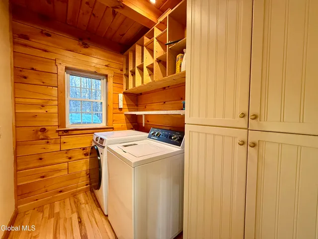 $2,850 | 7 McGowan Circle, Lake George, NY 12845