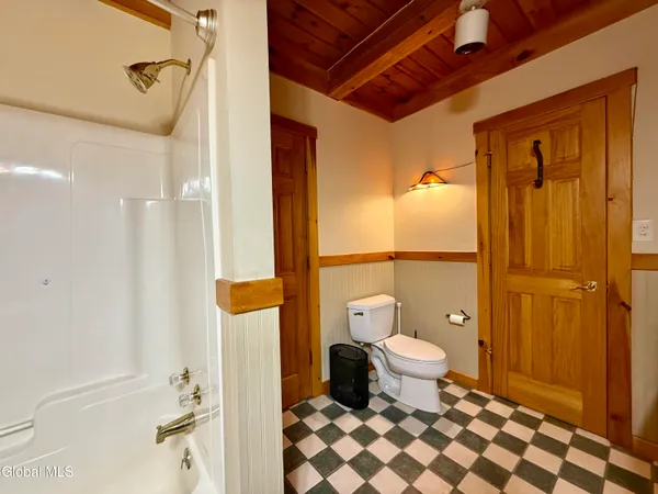 $2,500 | 7 McGowan Circle, Lake George, NY 12845