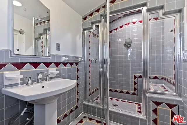 $17,500 | 1304 San Vicente Boulevard, Santa Monica, CA 90402