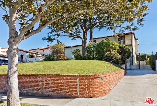$17,500 | 1304 San Vicente Boulevard, Santa Monica, CA 90402
