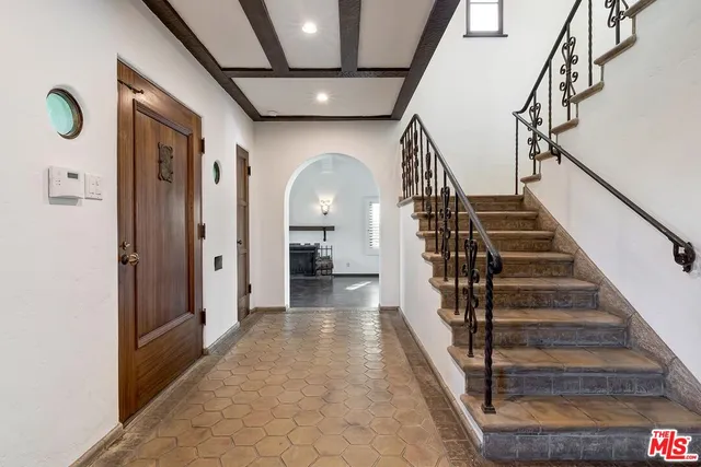 $17,500 | 1304 San Vicente Boulevard, Santa Monica, CA 90402