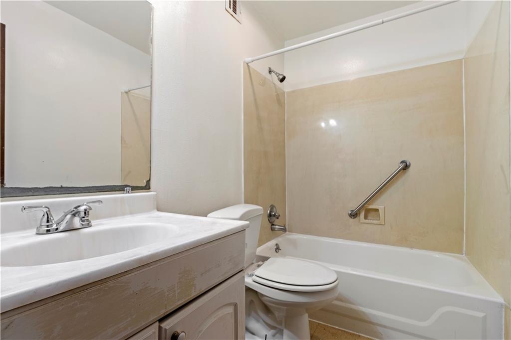 4293 Lac Saint Pierre Drive, Unit 104 Harvey, LA 70058 - Photo 5 of 15