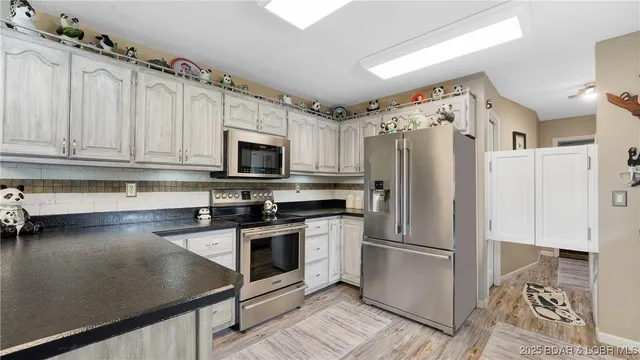 $589,900 | 312 Charger Drive, Macks Creek, MO 65786