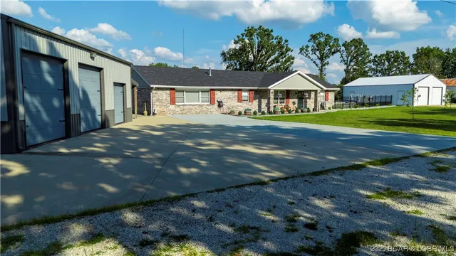 $589,900 | 312 Charger Drive, Macks Creek, MO 65786