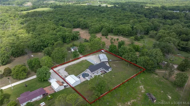 $589,900 | 312 Charger Drive, Macks Creek, MO 65786